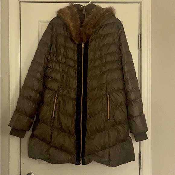 G.I.L.I. Jackets & Blazers - GILI Puffer Coat w/ Faux Fur
